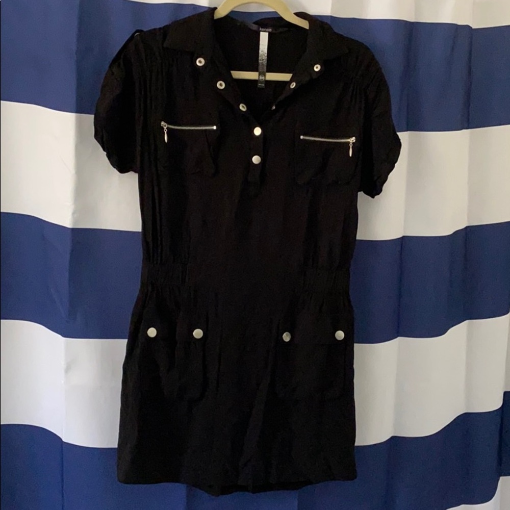 Kensie Black tunic top with silver accents